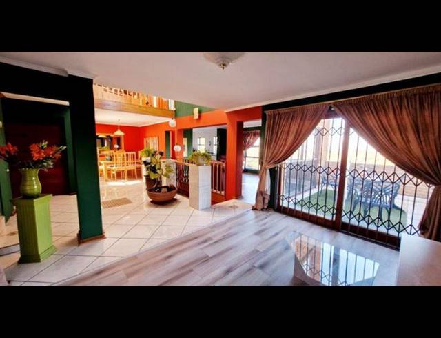 3 BEDROOM TOWNHOUSE FOR SALE IN BASSONIA